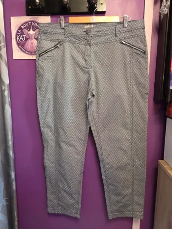 Joli Pantalon court stretch T48 Canda