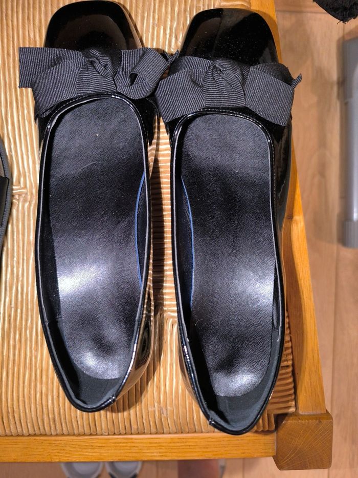 Vend robe et chaussures - photo numéro 5