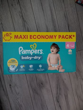 108 couches Pampers baby dry taille 4