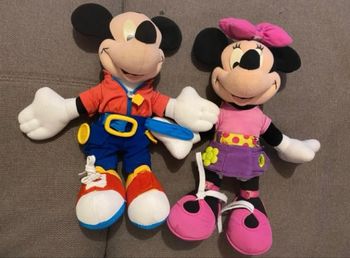 Lot peluches Mickey et Minnie d’apprentissage