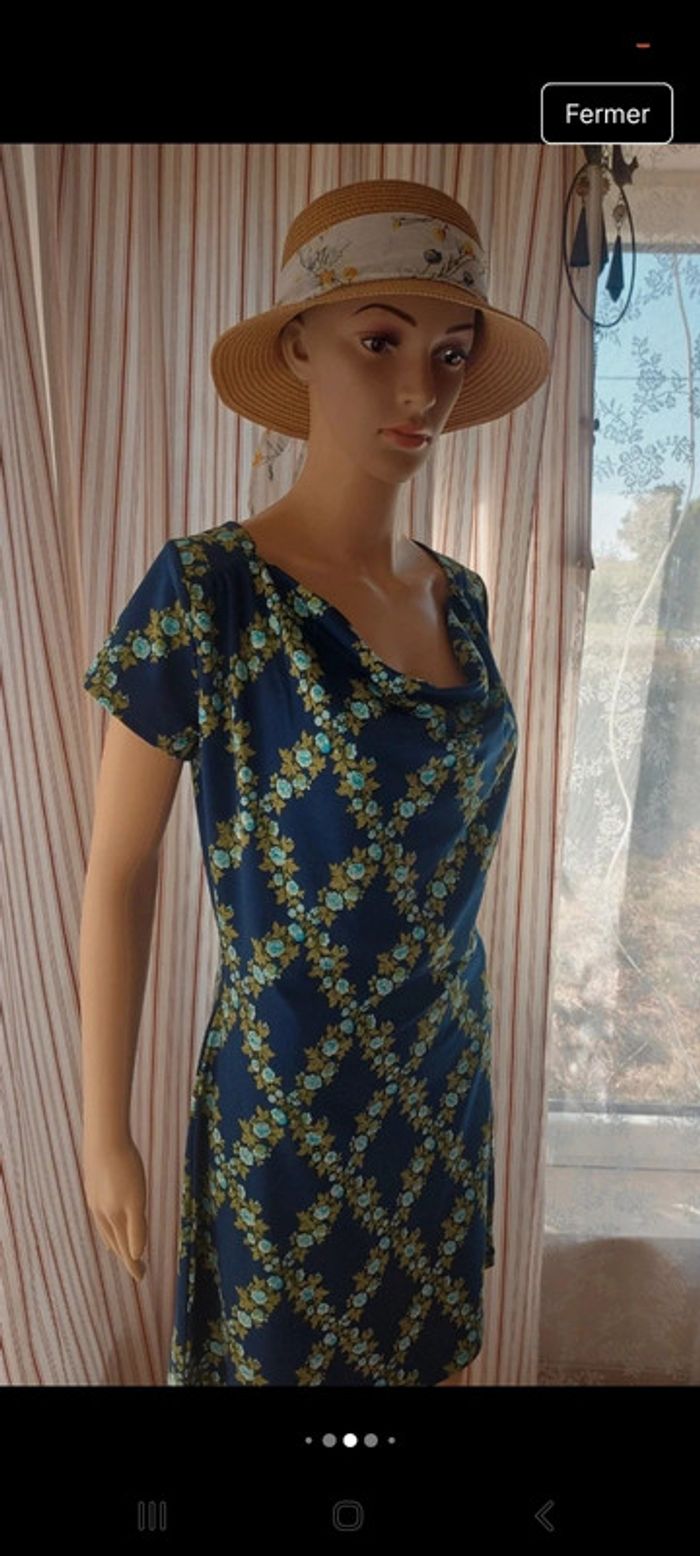 Robe fond bleu fleuries King Louie  taille M - photo numéro 13