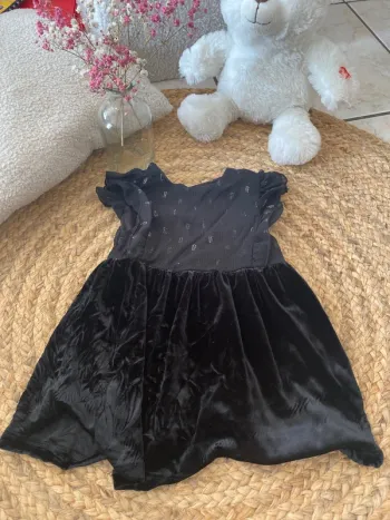 Robe noir en velour