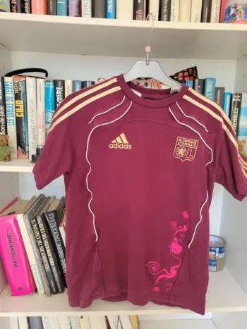 tee shirt Olympique Lyonnais 13/14 ans