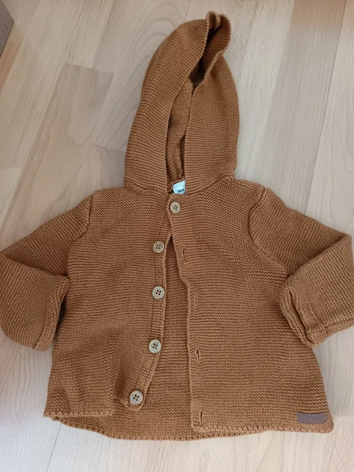 Gilet tape à l'oeil 6 mois