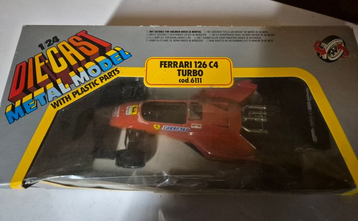 Bburago voiture miniature Ferrari 126 C4 rouge 1/24 - photo numéro 4
