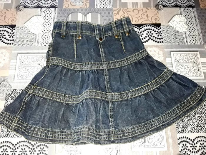 🔮 Jupe en Jean Okaidi en 3 ans 🔮 - photo numéro 7