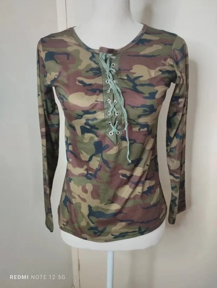 Haut manches longues camouflage taille S