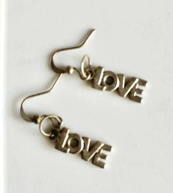 Boucle d oreille fantaisie femme love