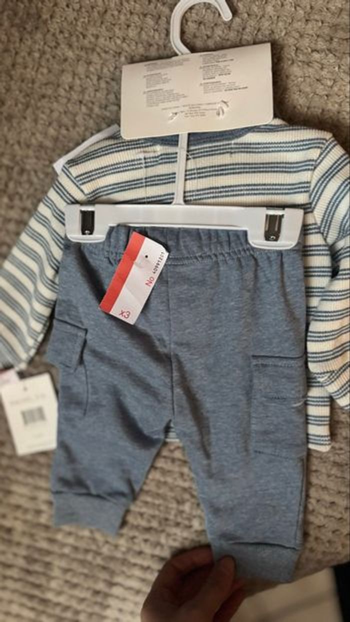 Ensemble  bébé 3-6 mois - photo numéro 2