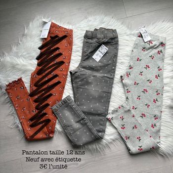 Pantalons taille 12 ans neuf avec étiquette
