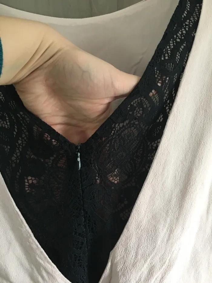 Combishort habillé noir et rose pâle avec dentelle naf naf taille 36 - photo numéro 6