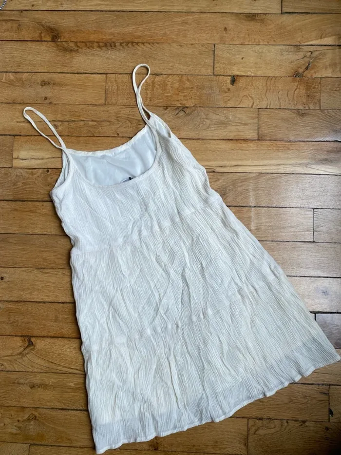 Mini robe crème H&M - photo numéro 4