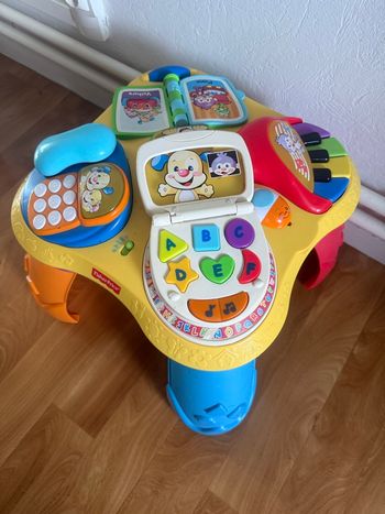 Table d’activité bébé