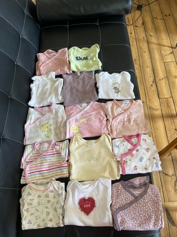 Lot de 14 bodys manches longues, taille trois mois