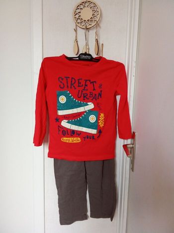 Pyjama léger garçon mi saison été 8 ans marque tissaia, rouge gris motif