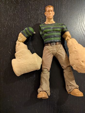 Figurine l homme sable de spiderman