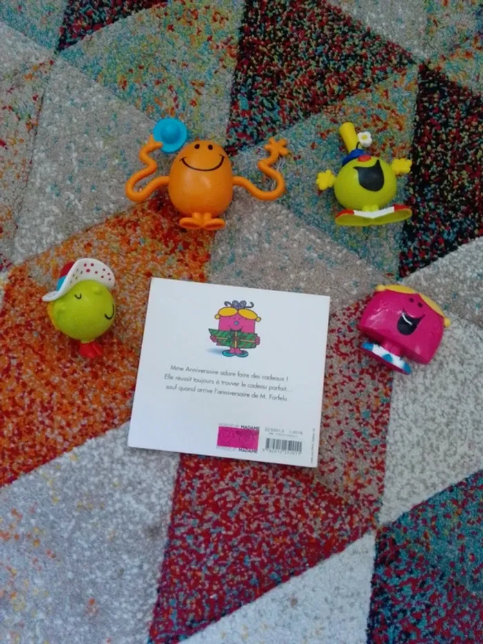 Livre + figurines - photo numéro 4