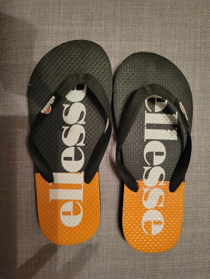 Tongs Ellesse T.33 - photo numéro 2