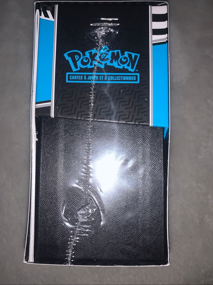 ETB Pokémon EV 10.5 Foudre Noire - photo numéro 3