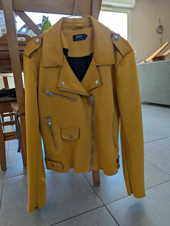 Veste Only