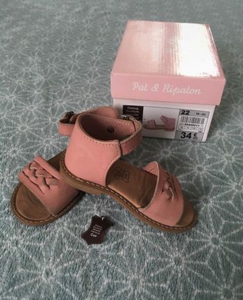 Sandales en cuir rose - taille 22