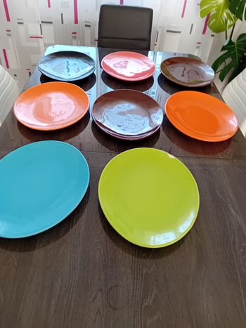 Lot d  assiettes inconnu