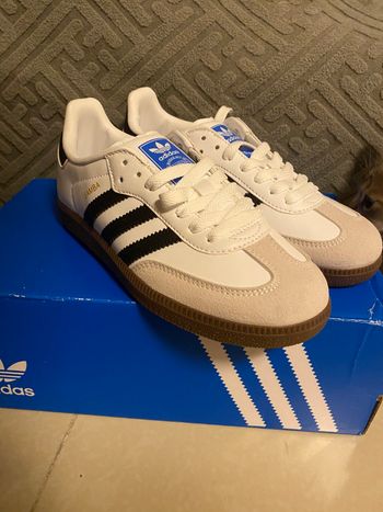Baskets Adidas Taille 37