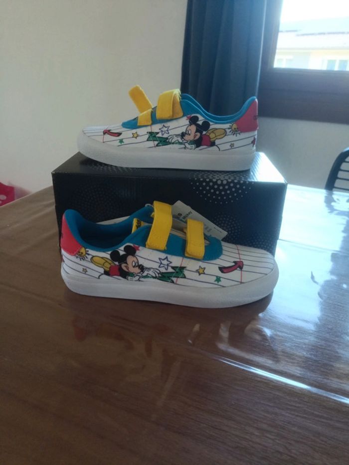 Baskets a scratch adidas mickey - photo numéro 2