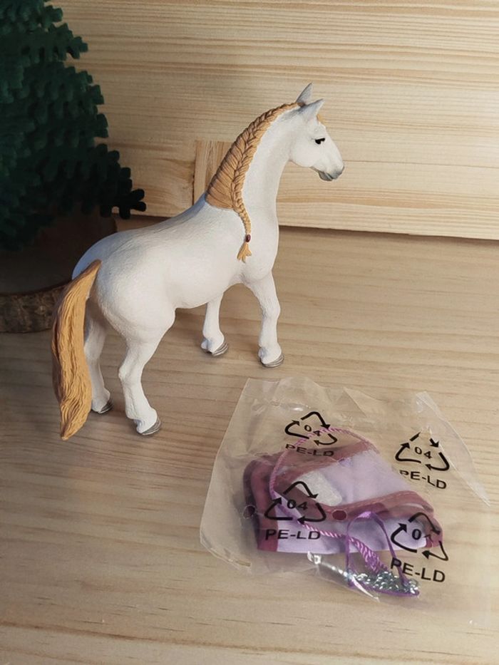 Schleich jument blanche et couverture licol - photo numéro 4