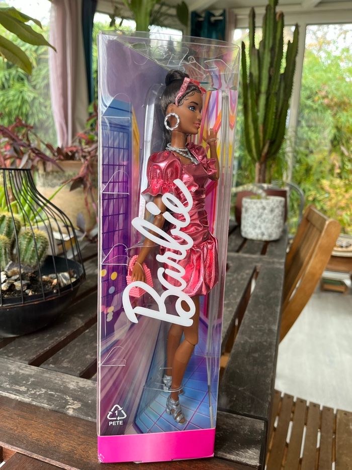 Barbie deluxe style métal corail neuf - photo numéro 2