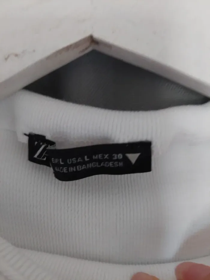 Top blanc col cheminé Zara – Taille L – très bon état - photo numéro 3