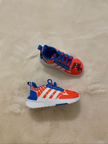 Basket adidas X Marvel