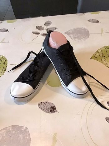 Basket basse noir pailleté et blanche taille 38