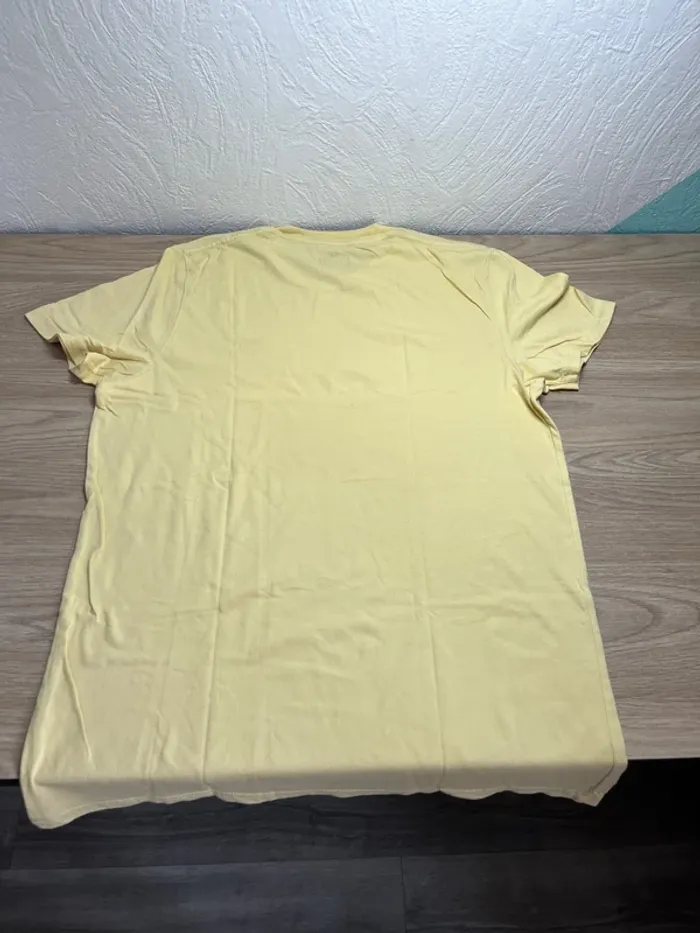 T-shirt Hollister - taille M - couleur jaune - photo numéro 5