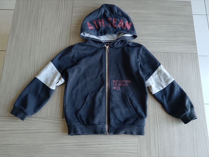 Gilet avec capuche