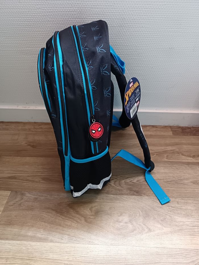 Sac a dos Spiderman - photo numéro 2