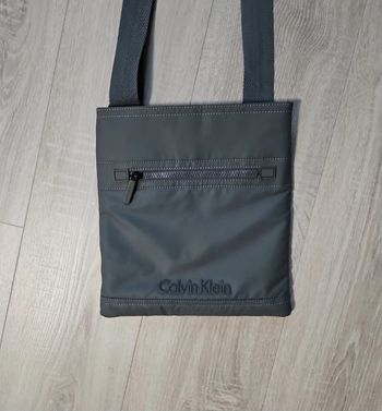 Véritable sacoche Calvin Klein