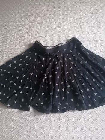 Belle jupe bien aérienne comme neuve