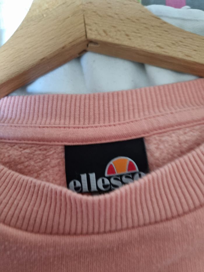 Sweat marque ellesse bon état - photo numéro 7