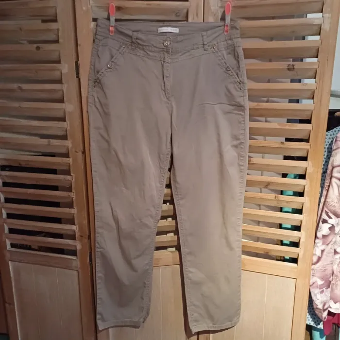 Pantalon Armand Thiery femme taille 40 marron clair