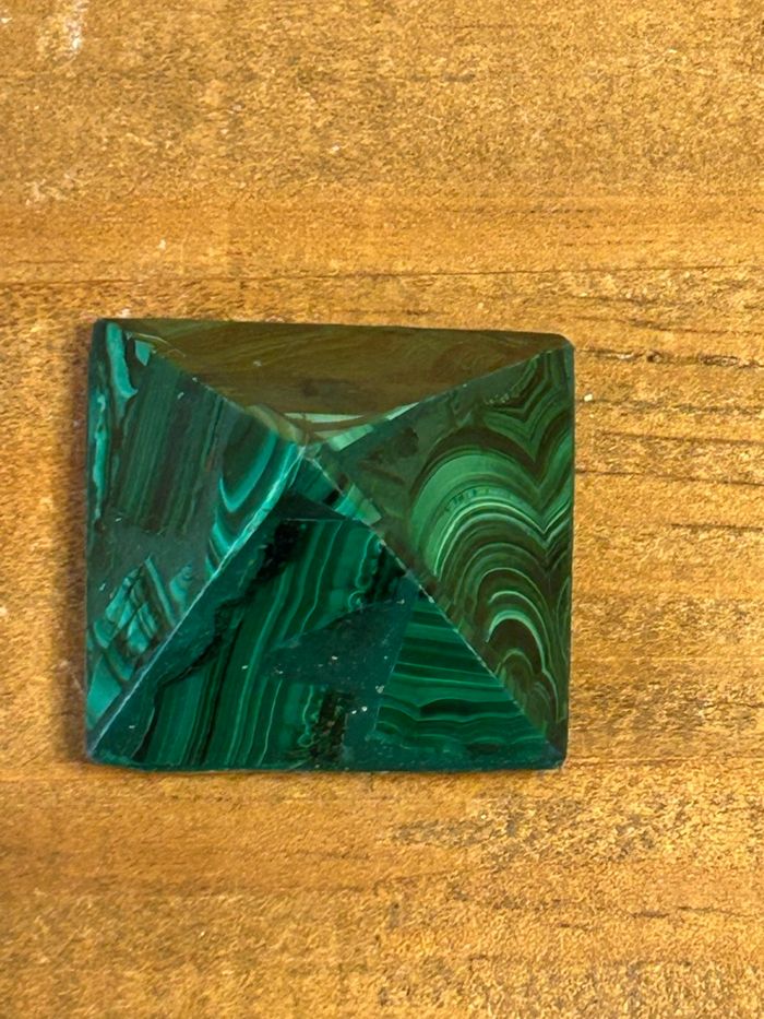 Pyramide en Malachite Authentique - Objet Spirituel pour la Maison ou le Bureau - photo numéro 9
