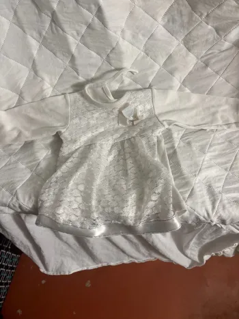 Jolie blouse taille 18mois marque crazy