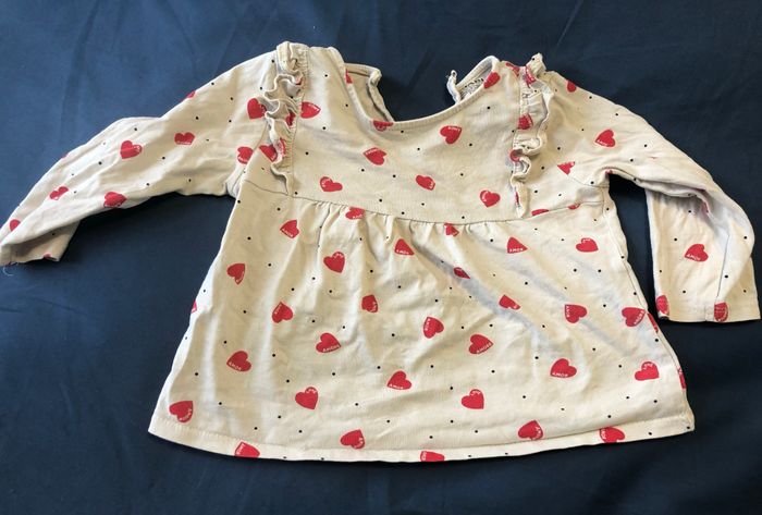Blouse Kiabi éco conception 18 mois motifs cœurs