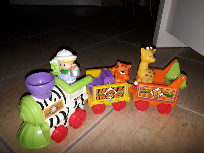 Train musical au zoo musical Little People de Fisher-Price - photo numéro 3