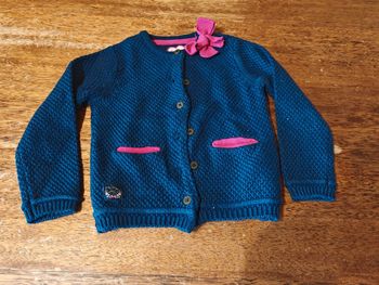 Gilet à boutons fille taille 3 ans