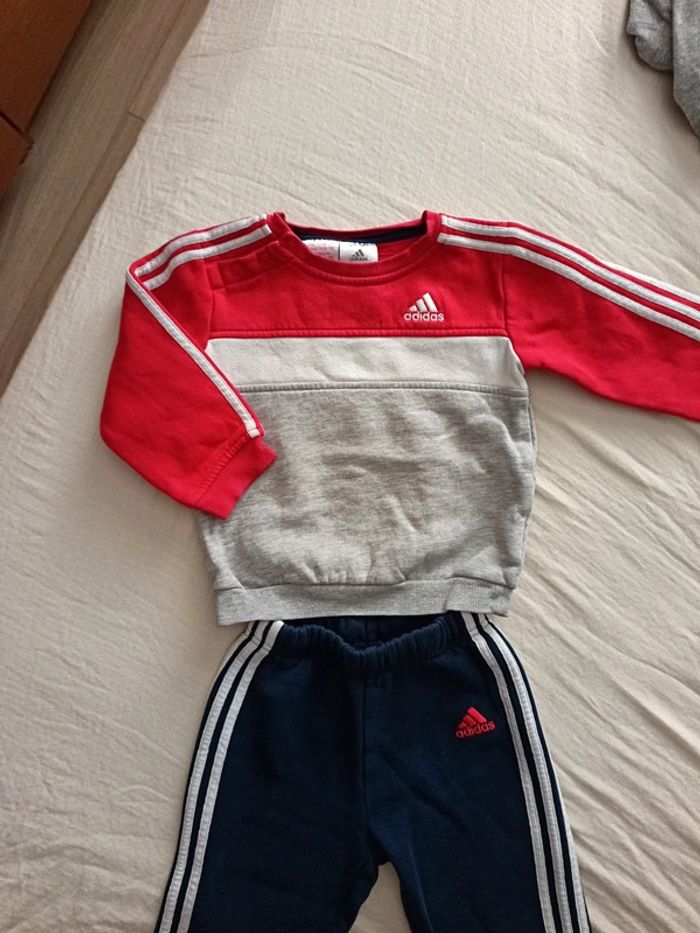 Survêtement addidas 12-18 mois - photo numéro 2