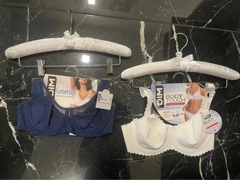 Lot de 2 soutiens-gorge neuf dim 85C