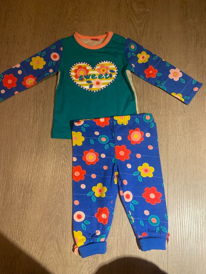 Ensemble fleuris avec coeur