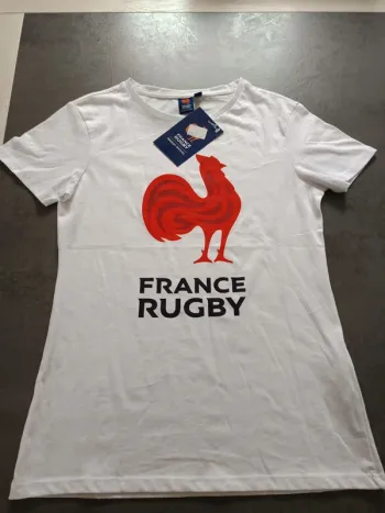 Vends tee-shirt France rugby officiel taille S neuf.