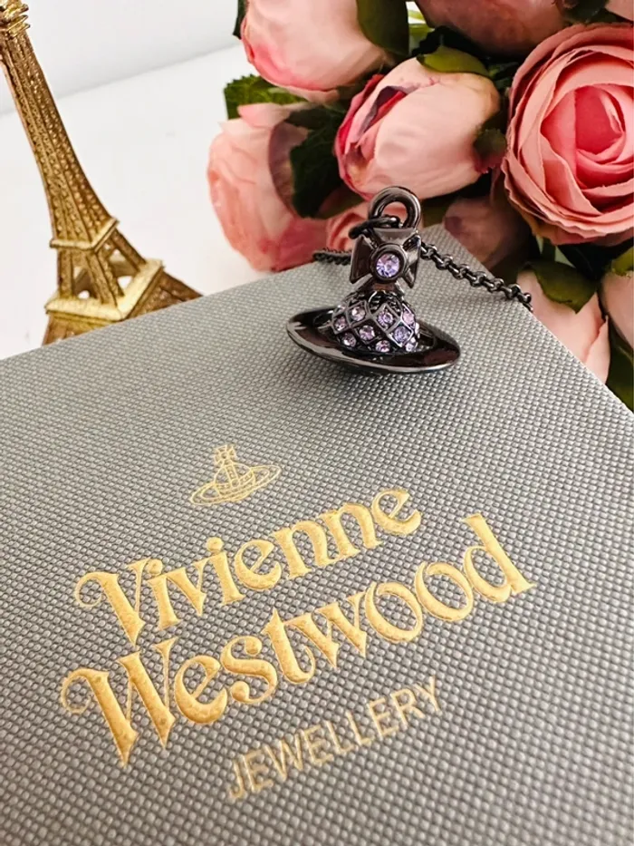 🪐Collier Vivienne Westwood orbite noir et zirconiums violets - photo numéro 3